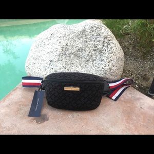 Tommy Hilfiger Black fanny pack